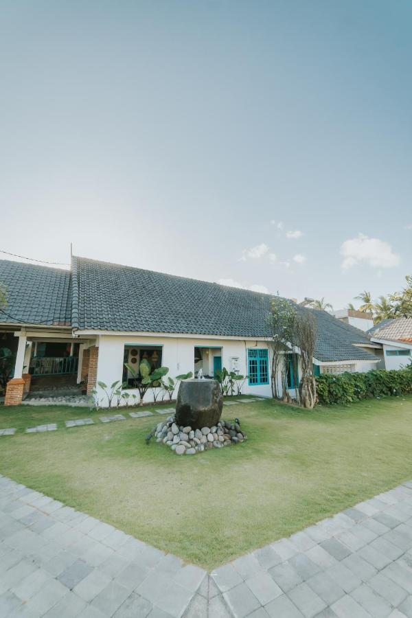 Birru Inn Kuta  エクステリア 写真