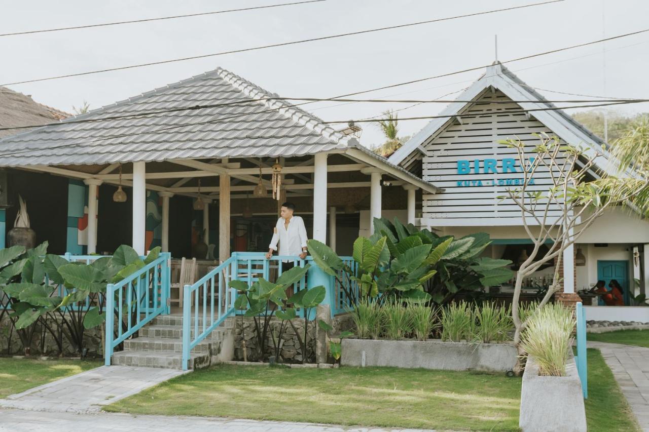 Birru Inn Kuta  エクステリア 写真